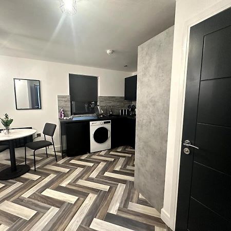Newark House - 1 Bed Apartment Пітерборо Екстер'єр фото