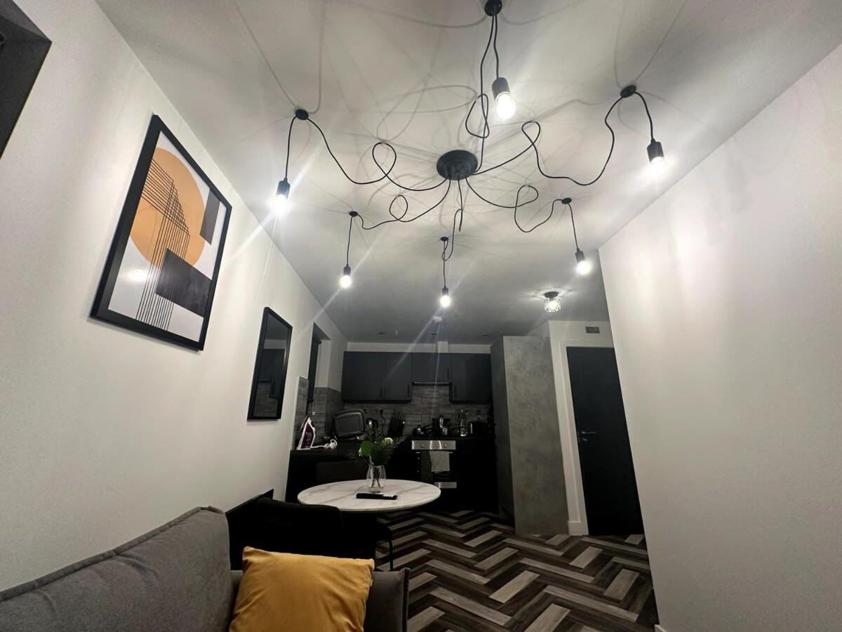 Newark House - 1 Bed Apartment Пітерборо Екстер'єр фото